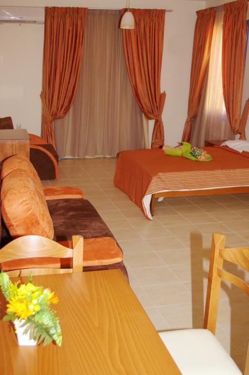 Gold Apartments Платанес Экстерьер фото
